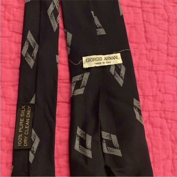 Giorgio Armani Men's Patterned Ties Set (3) - Picture 7 of 7